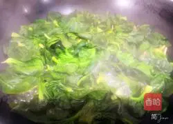 Illustration of how to make vermicelli spinach 4