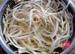 Illustration of how to make cold platycodon 2