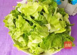 Illustration of how to make sweet and sour lettuce 5