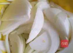 Illustration of how to make cold onions and fungus 1
