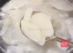 Illustration of how to stir-fry fungus with yam 2