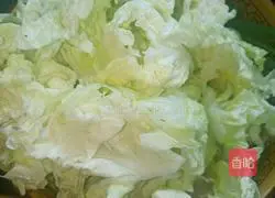 Illustration of how to make spicy and sour cabbage 3