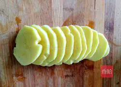 Potato and lotus root cake recipe 1