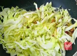 Illustration of how to make vermicelli cabbage 3