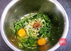 Illustration of how to make shredded radish meatballs 9