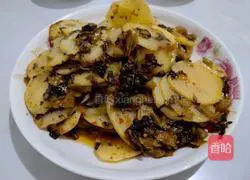 Illustration of how to make pickled cabbage and potato slices 5