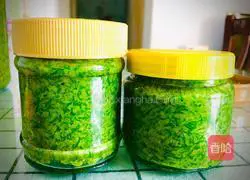 Illustration of how to make pickled chive flowers 8