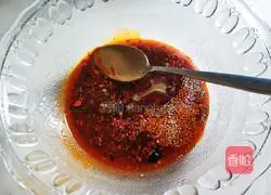 Illustration of how to make spicy thousand-layer tofu skin 8