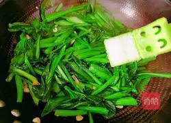 Illustration of how to make stir-fried cabbage 10