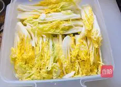 Illustration of how to make spicy baby cabbage 2