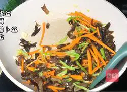 Illustration of how to make fried fungus with tofu 4