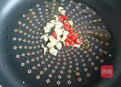 Illustration of how to make potato shreds 5