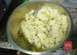 Illustration of how to make mashed potatoes with sauce 6