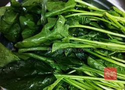 Illustration of how to make king oyster mushrooms with spinach 3