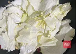 Illustration of how to make spicy and sour shredded cabbage 3