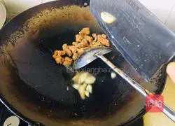 Illustration of how to make fried rapeseed with oil 3