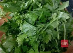 Illustration of how to make celery dumplings 1