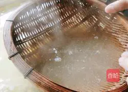 Illustration of how to make bean curd 20