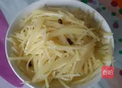 Illustration of how to make spicy potato shreds 8