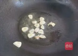 Illustration of how to make stir-fried double dices 5