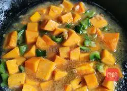 Illustration of how to make shrimp stewed pumpkin 5