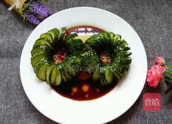 Illustration of how to make coir raincoat cucumber 8