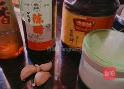 Illustration of how to make cold cucumber 1