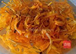 Illustration of how to make cucumber and daylily 4