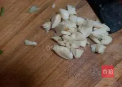 Illustration of how to stir-fry lotus pond vegetables 2