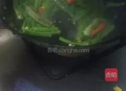 Stir-fried green beans with shredded green and red peppers (Peerless Double Peppers vs Green Forest Heroes) ) illustration 7