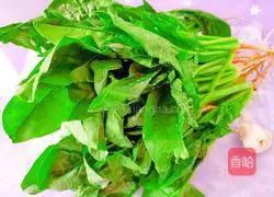 Illustration of how to make garlic spinach 1