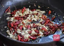 Illustration of how to make stir-fried green beans 5