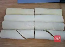 Illustration of how to make tofu skin vegetable rolls 7
