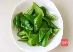 Illustration of how to make flavored potato chunks 2