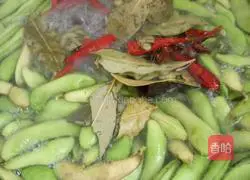 Illustration of how to make boiled edamame 3