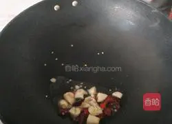 Illustration of how to make hand-shred cabbage 5