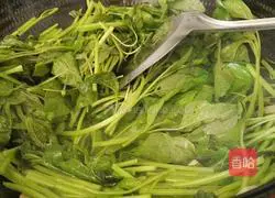 Illustration of how to make stir-fried Chinese dishes 9