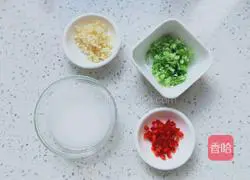 Illustration of how to make oil-consuming spinach 3