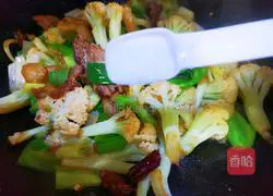 Illustration of how to make stir-fried cauliflower 11