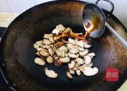 Illustration of how to make oyster sauce, mushrooms and rapeseed 3