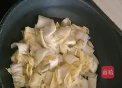 Illustration of how to make fried pepper cabbage 4