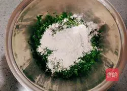  Illustration of how to make celery pimples 3