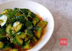 Illustration of how to shoot cucumbers 10