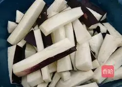 Illustration of braised eggplant in oil 2