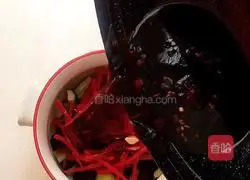 Illustration of how to make pickled cucumbers 14