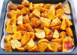 Illustration of how to make roasted potato wedges 8