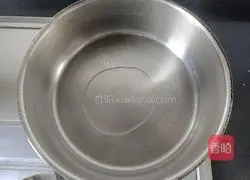 Illustration of how to stir-fry three-color seasonal vegetables in sauce 2