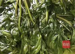 Illustration of how to make fried fragrant spring buds 1