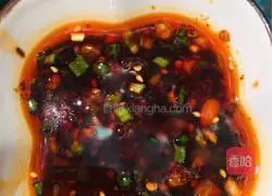 Illustration of how to make cold folded ear root 4