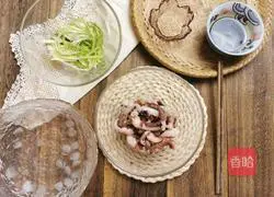 Illustration of how to make shredded green onions mixed with eight claws 10